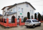 Жили здесь, комната на втором этаже. ключи от ДОМА! нам сразу дали, и хозяев мы не видели два дня, жили сами :) деньги с нас взяли уже перед выездом…