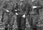 Зліва направо: сотенний Микола Харук-«Вихор», командир ТВ-21 Петро Мельник-«Хмара», кущовий провідник Дмитро Олексюк-«Ілак»