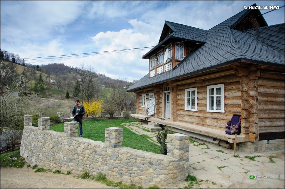 Музей гуцульських старожитностей Богдана Петричука в селі Бабин